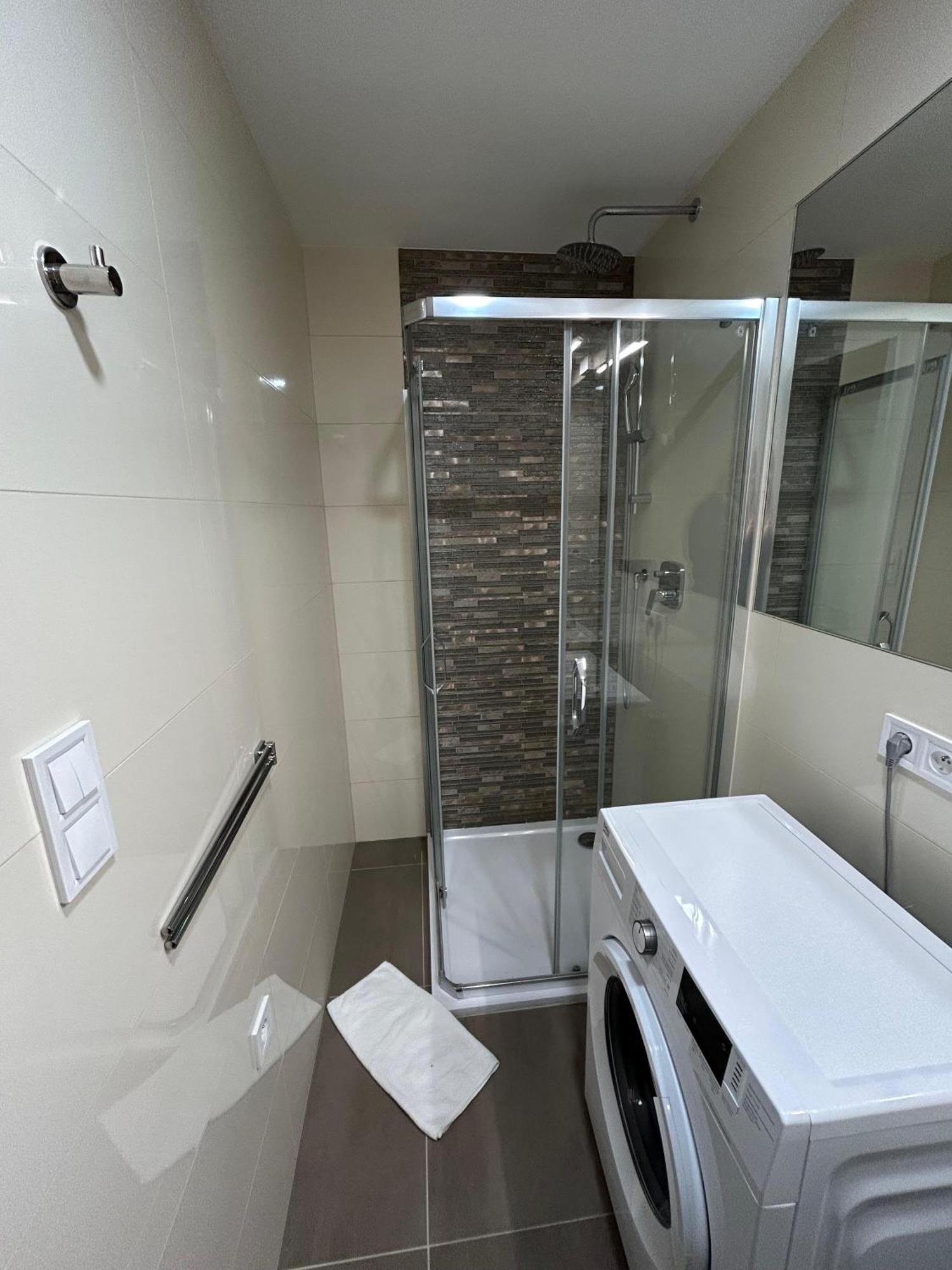 Rasinovo Nabrezi - Riverside Residence Prague Ngoại thất bức ảnh