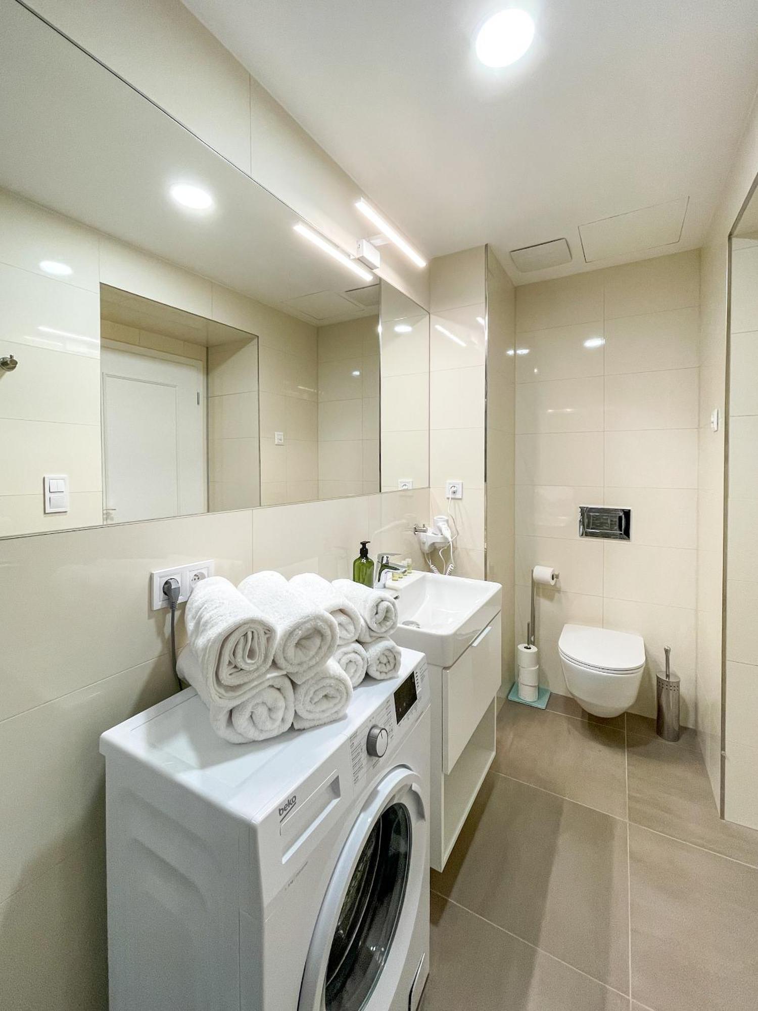 Rasinovo Nabrezi - Riverside Residence Prague Ngoại thất bức ảnh